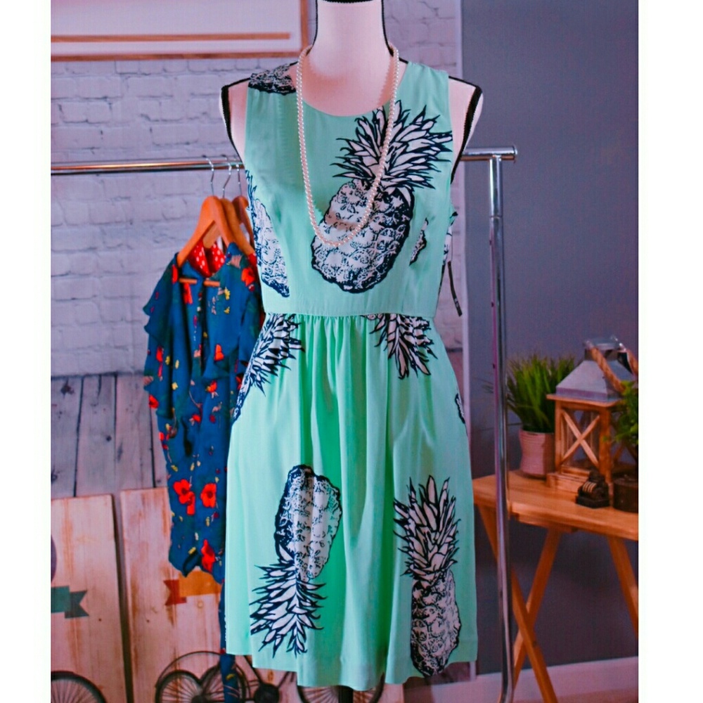 Crown ivy mint/pineapple dress